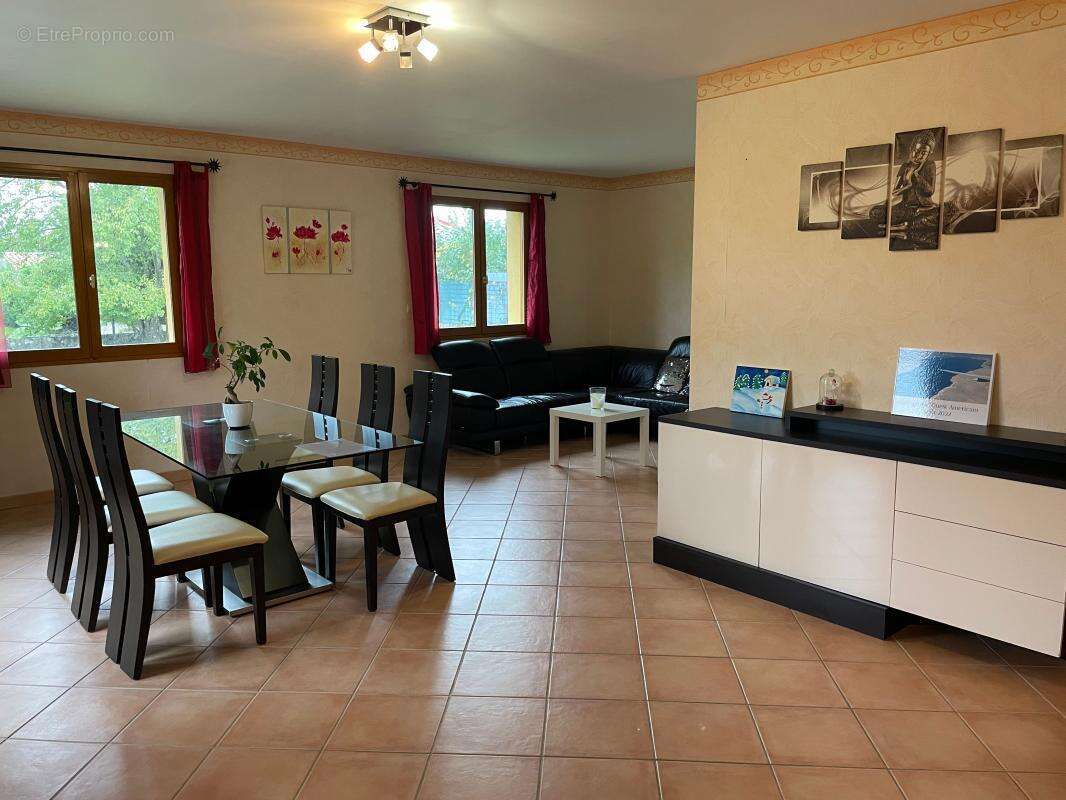 Maison à SAINT-ROMAIN-DE-JALIONAS