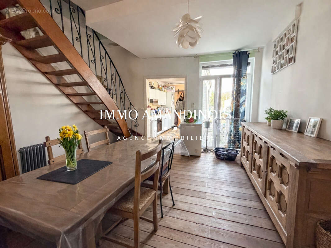 Maison à SAINT-AMAND-LES-EAUX