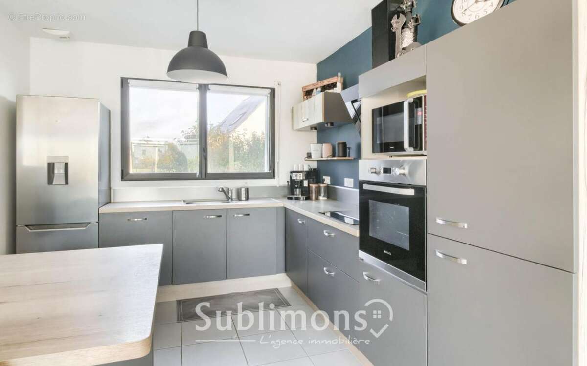 Maison à LA TRINITE-SURZUR