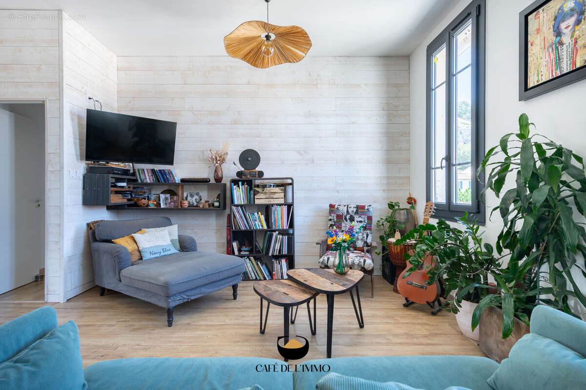 Appartement à MARSEILLE-8E