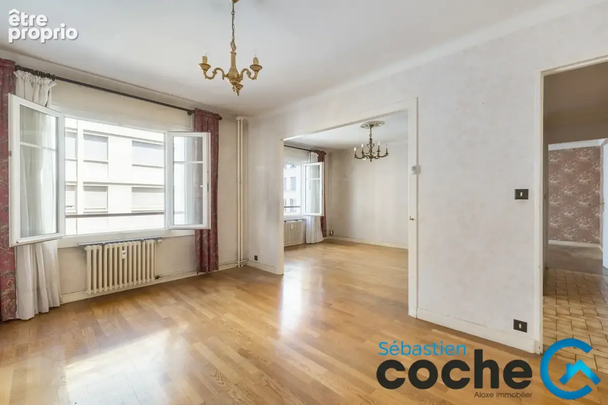 Exclusivité de 81m2 Place Jean Macé Lyon 7 - Possibilité Garage - photo 3