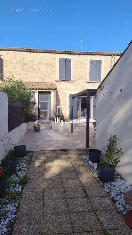 Maison à SAINT-QUENTIN-LA-POTERIE