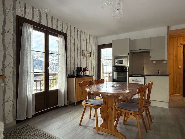 Appartement à CREST-VOLAND
