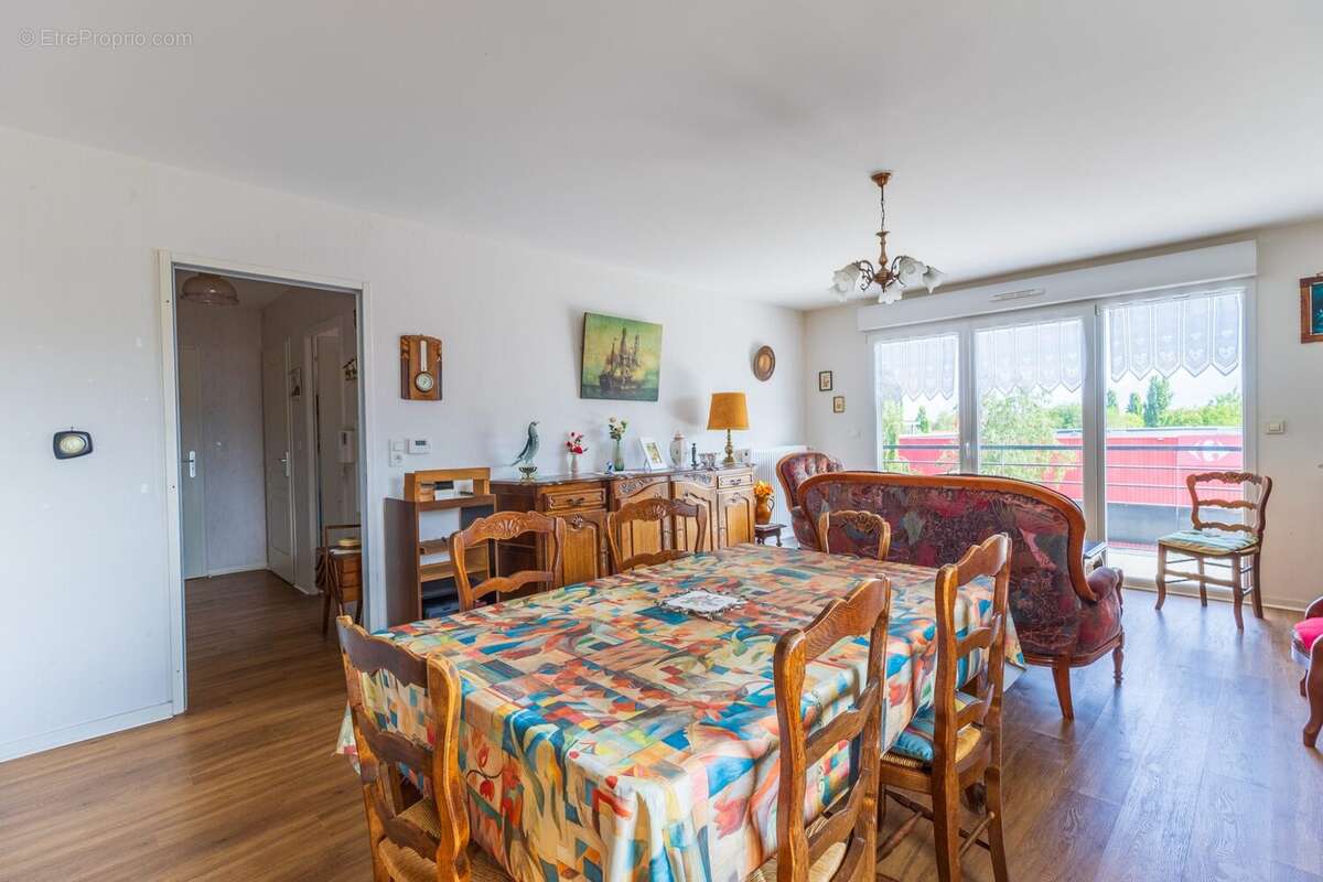 Pièce de vie - Appartement à ERQUINGHEM-LYS