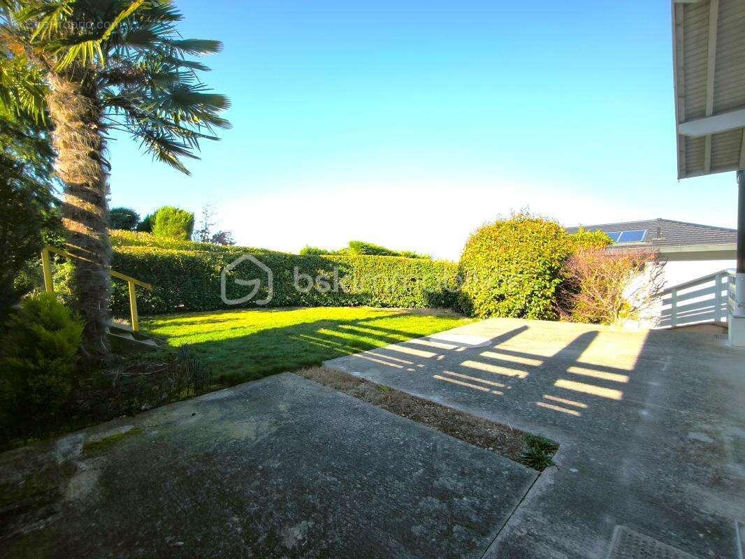 Maison à deux pas de la frontière Suisse plus un T2 - photo 2