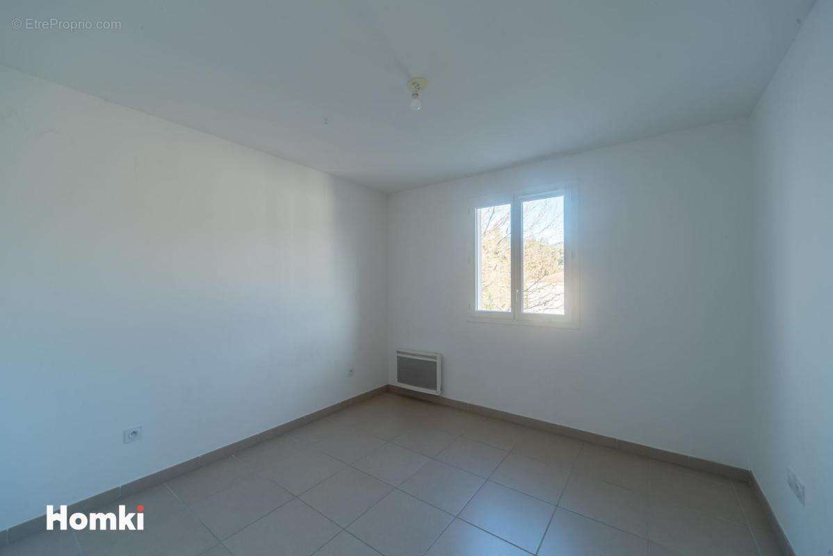 Appartement à BORMES-LES-MIMOSAS