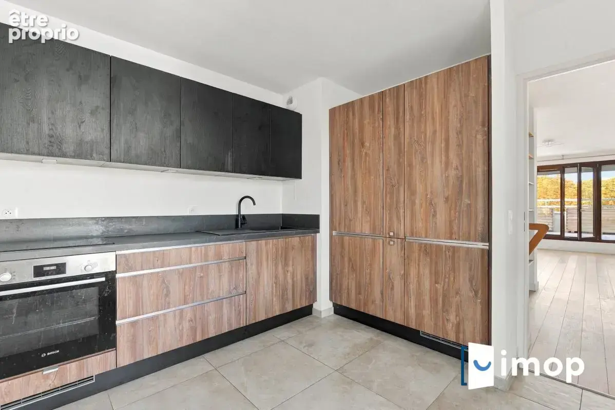 À 5 min du métro Basilique, superbe duplex T4 de 85m² avec terrasse arborée de 26m² - photo 5