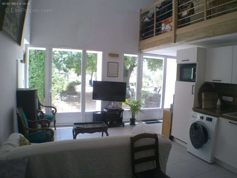 CHATEAUBERNARD A Vendre Maison 8 Pièces avec Studio 2 Pièces - photo 12
