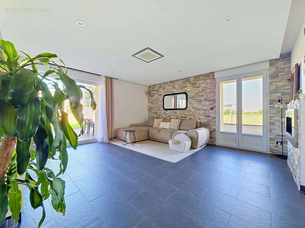 Appartement à DIEMOZ
