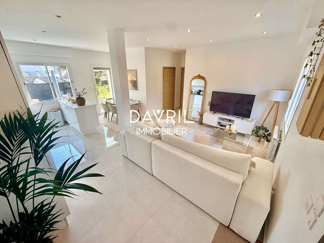 Maison à CONFLANS-SAINTE-HONORINE