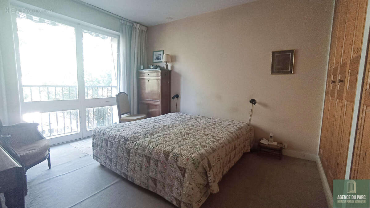 Appartement à VILLE-D'AVRAY