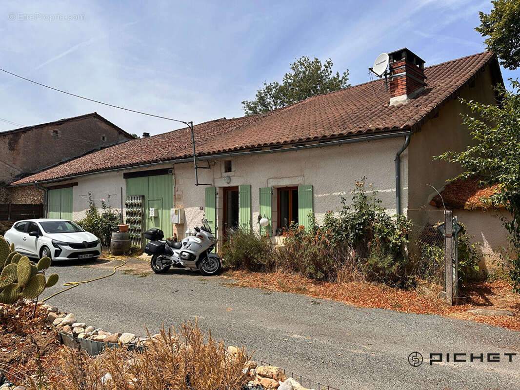 Maison Saint Front la Rivière 4 pièce(s) 100 m2 - photo 2