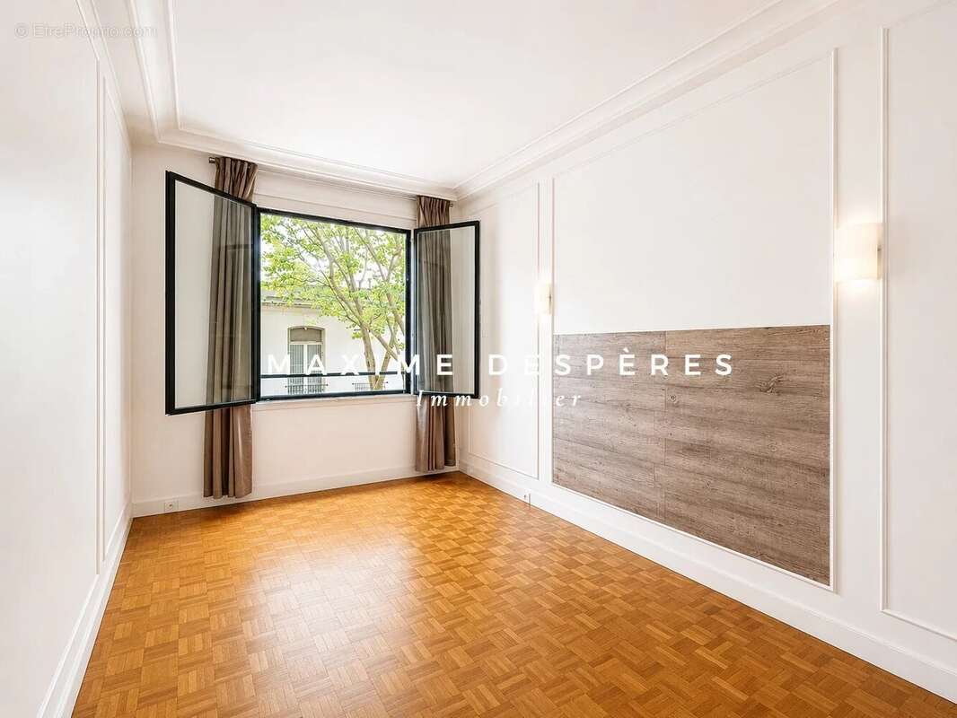 Appartement à NEUILLY-SUR-SEINE