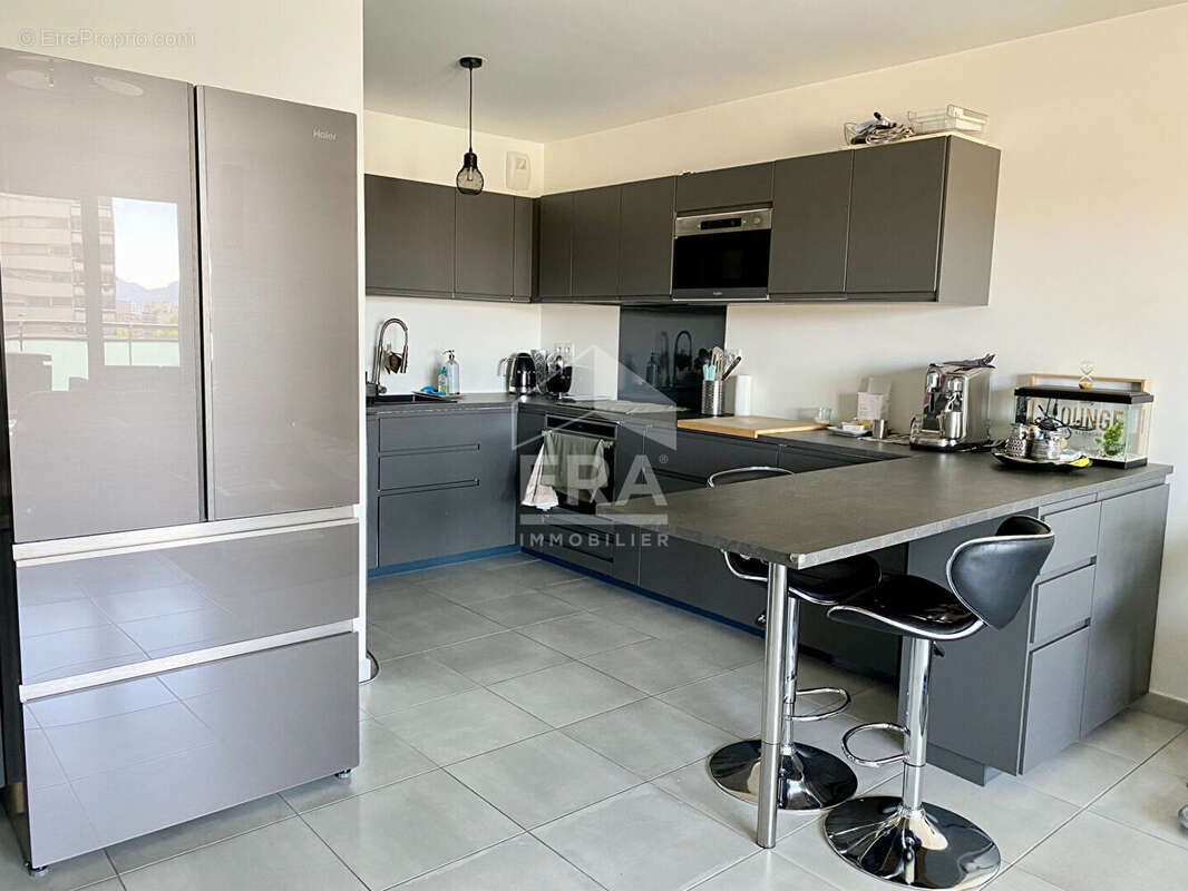 Appartement à MARSEILLE-4E