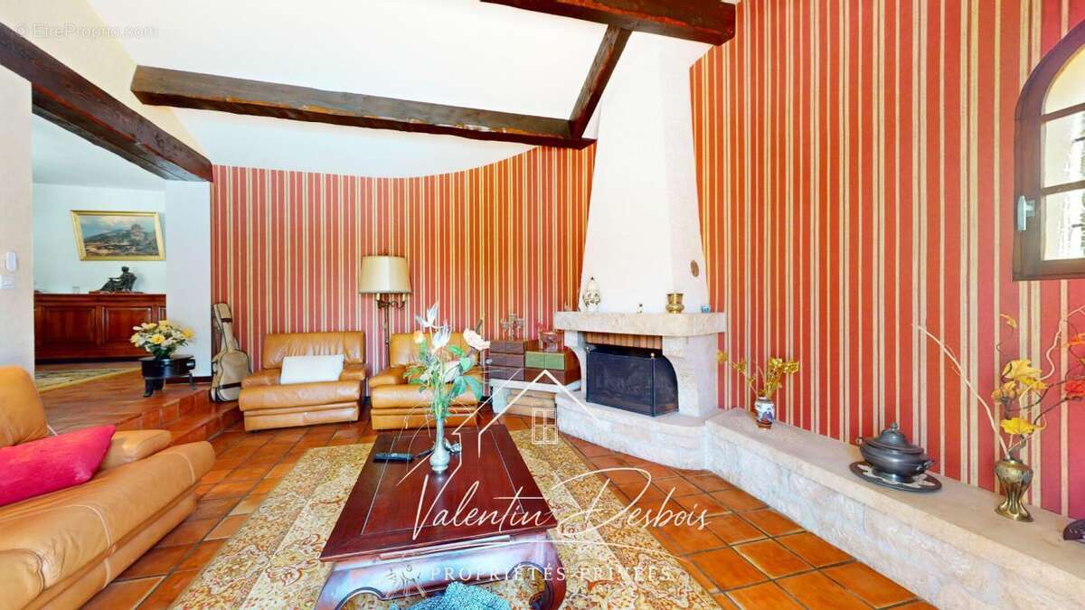 Maison à VILLEMOUSTAUSSOU