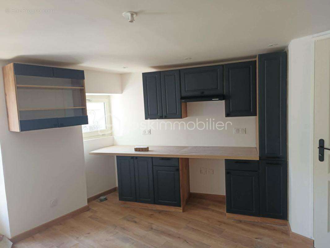 Maison de Ville de type 4 de 105 m2 entièrement Rénovée avec 2 Terrasses - photo 14