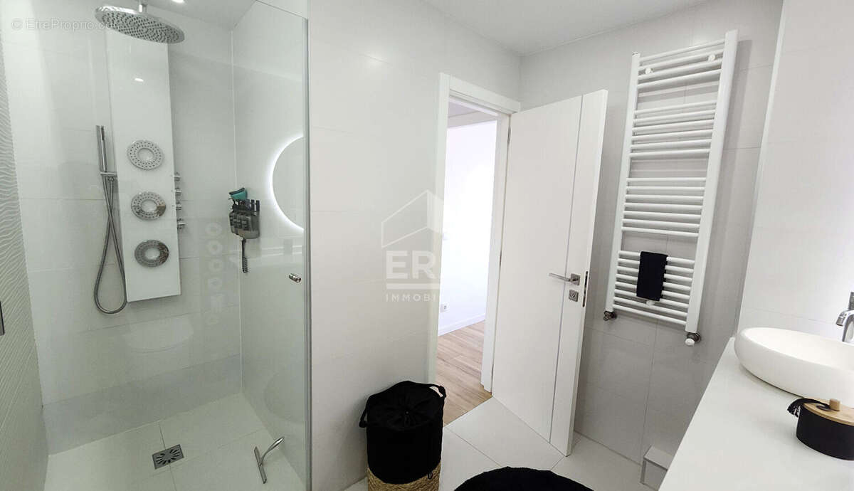 Appartement 70m² à Rocheville - photo 7