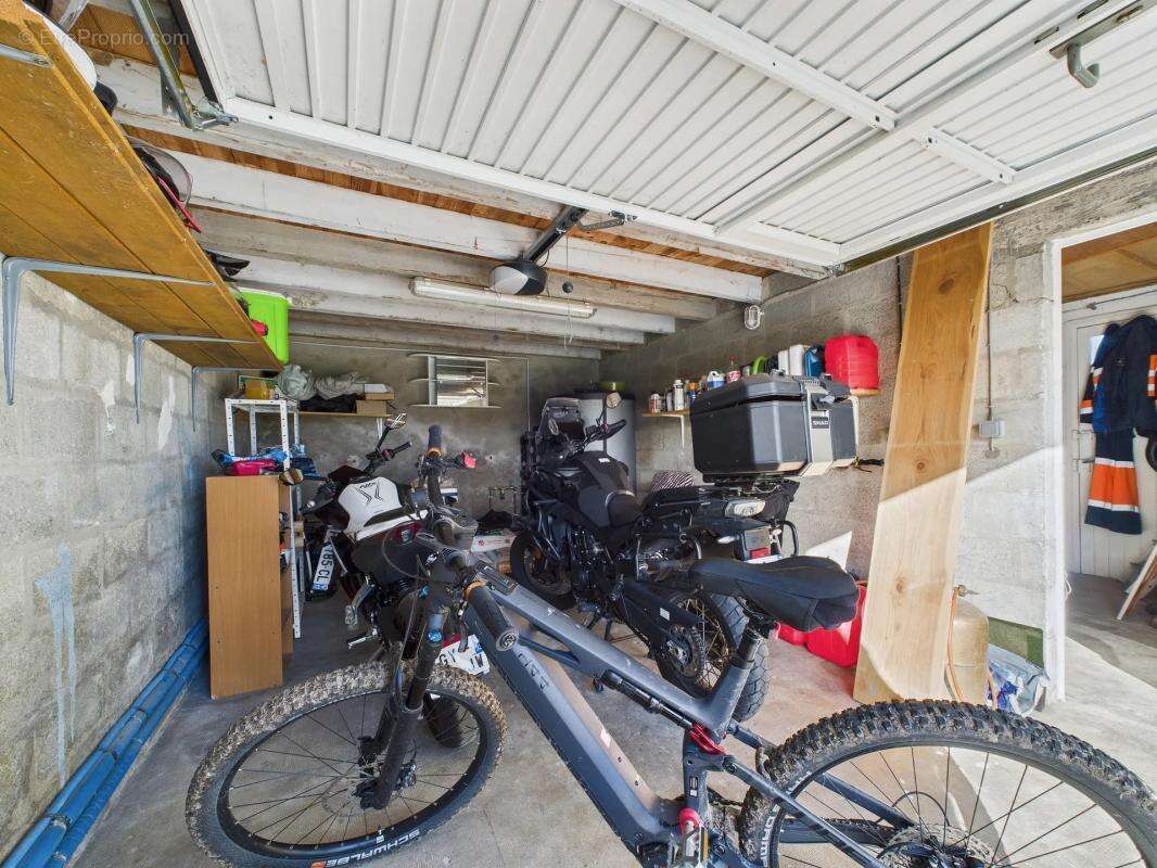 Maison à PREGUILLAC