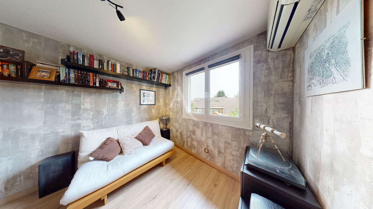 Maison à OZOIR-LA-FERRIERE