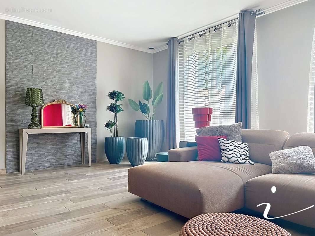 Maison à SAINT-JEAN-DE-VEDAS