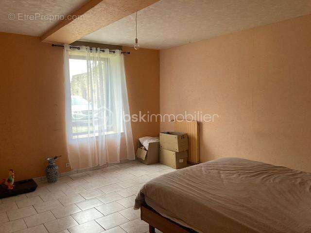 Maison à SAINT-OUEN-DES-TOITS