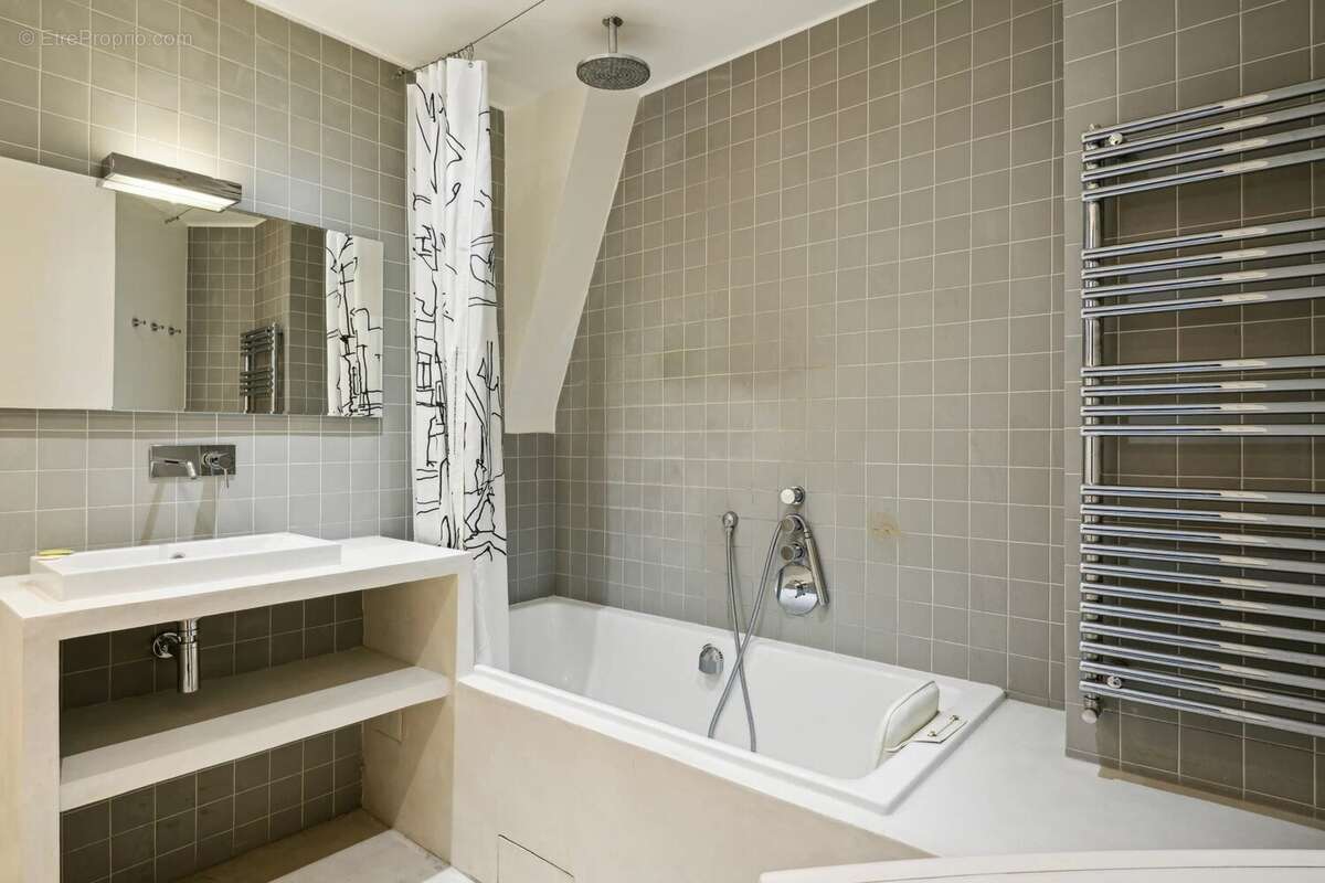 Appartement à PARIS-5E