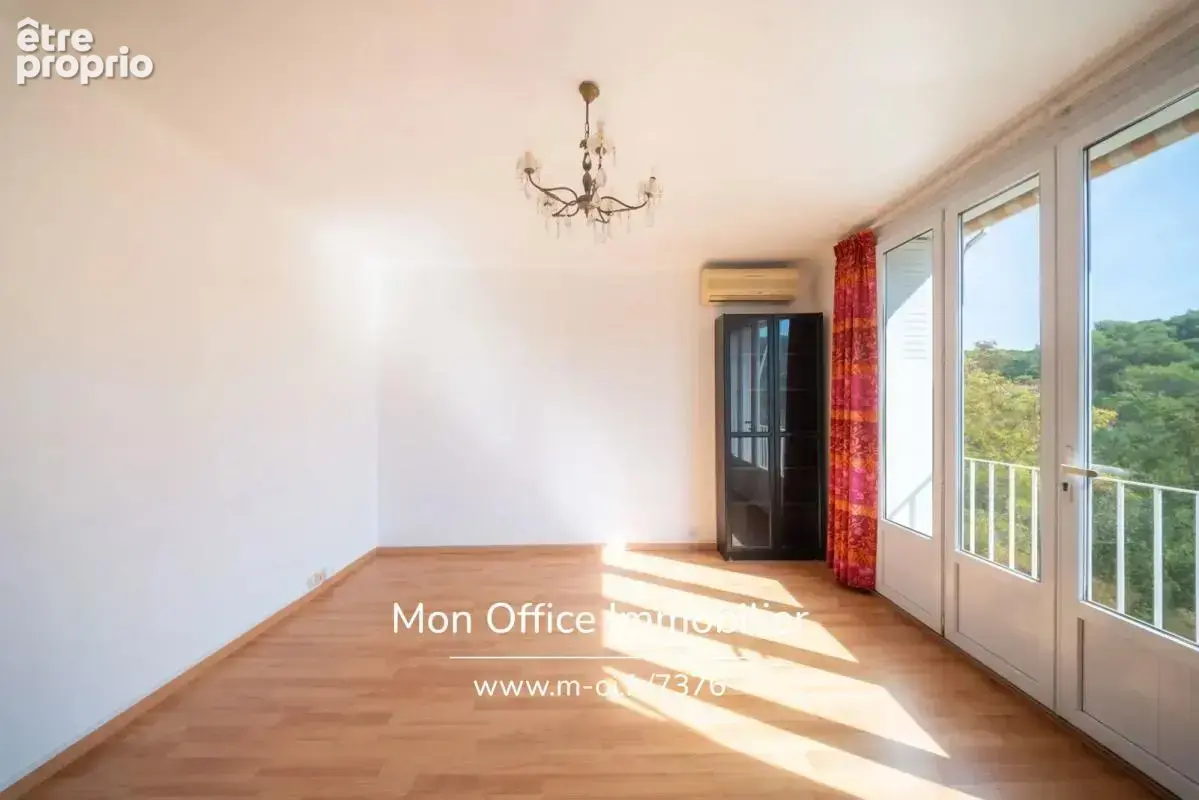 Référence : 7376-SBA - Appartement T3 - Vue dégagée - Aix en Provence - photo 9