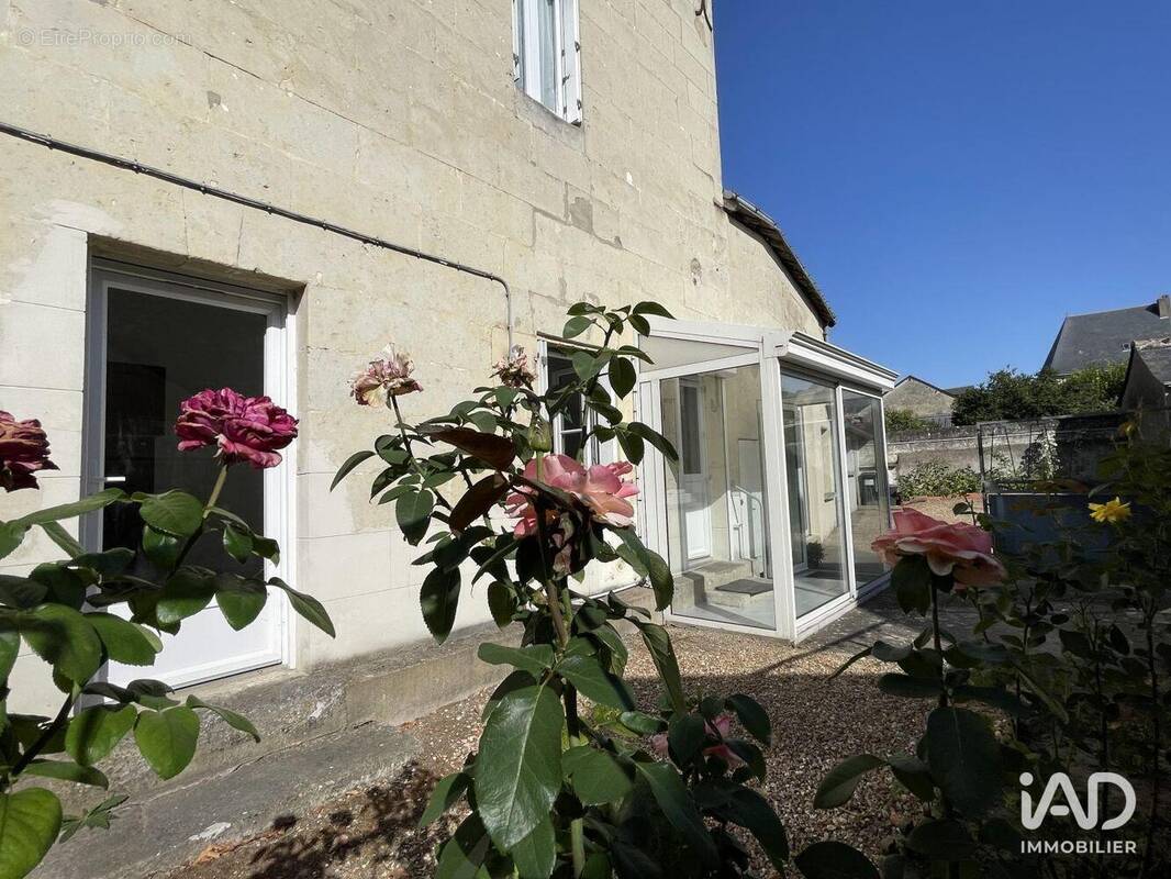 Photo 1 - Maison à NEUILLE-PONT-PIERRE