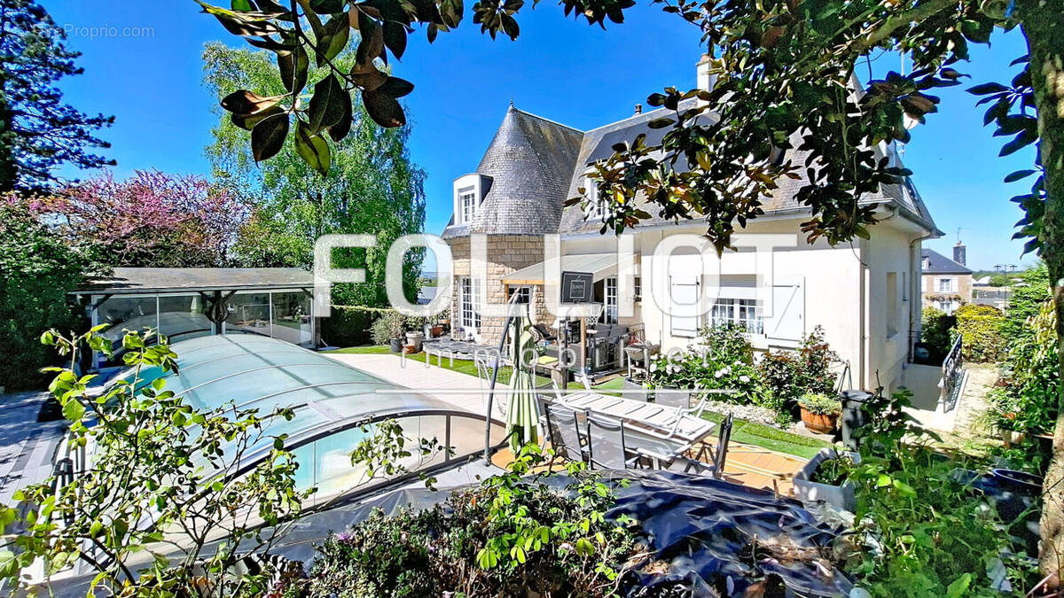 Maison à SAINT-SEVER-CALVADOS