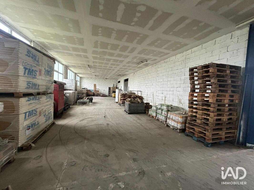 Photo 4 - Commerce à MEZIN