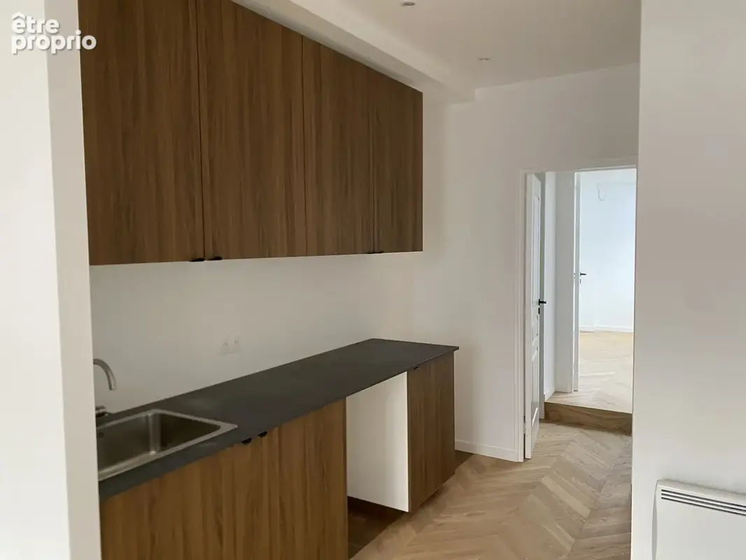 Paris XVIIIᵉ – Appartement 2 pièces 46 m² - photo 4