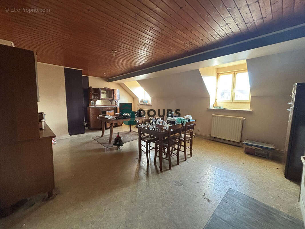 Appartement à VERCEL-VILLEDIEU-LE-CAMP
