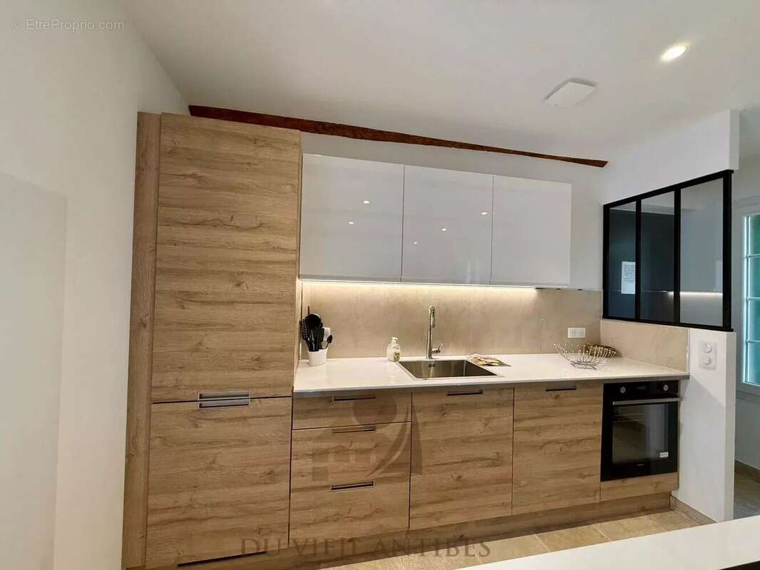 Vieil Antibes REZ-DE-JARDIN 107m2 - photo 8