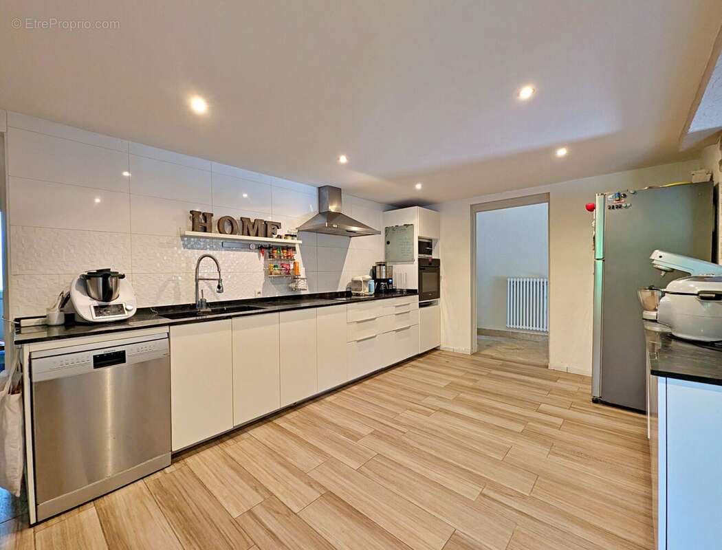 Maison à CHATEAUNEUF-SUR-ISERE