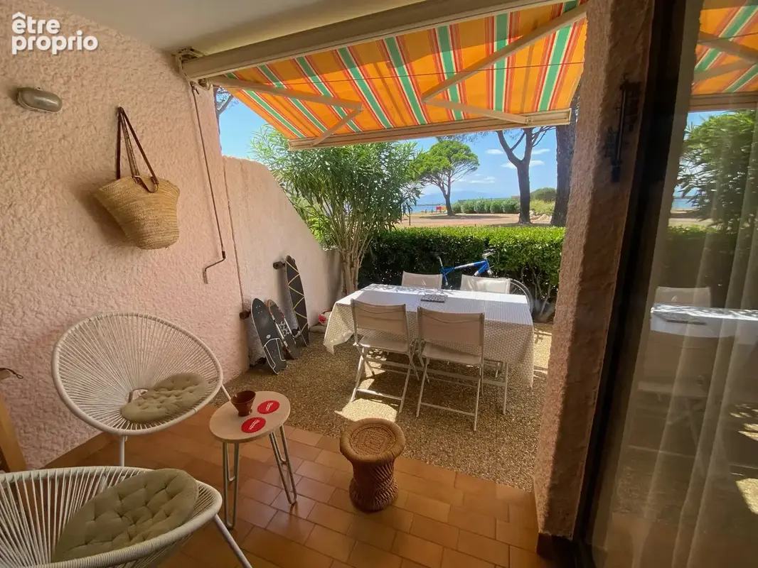 Rare et prisé   Studio cabine en RDC avec grande terrasse de 20 m2 (Vue parc, lac et montagne) - photo 5