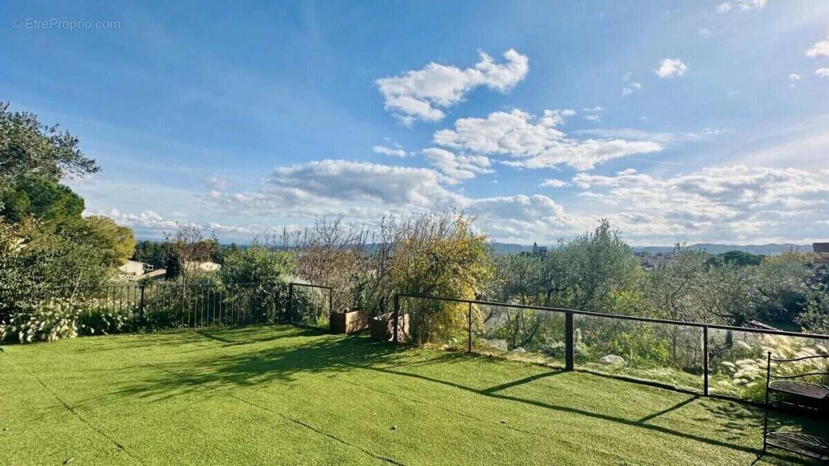 Maison à ROCHEFORT-DU-GARD