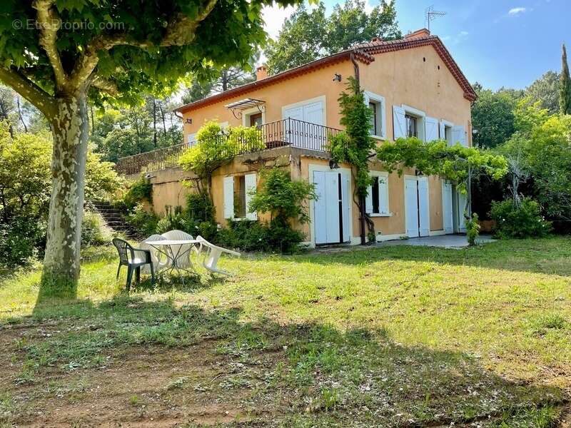 Maison à ROUSSILLON