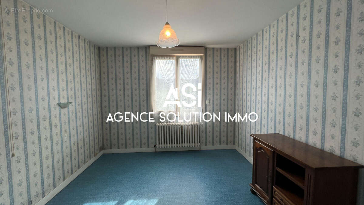 Maison à VILLAINES-LA-JUHEL