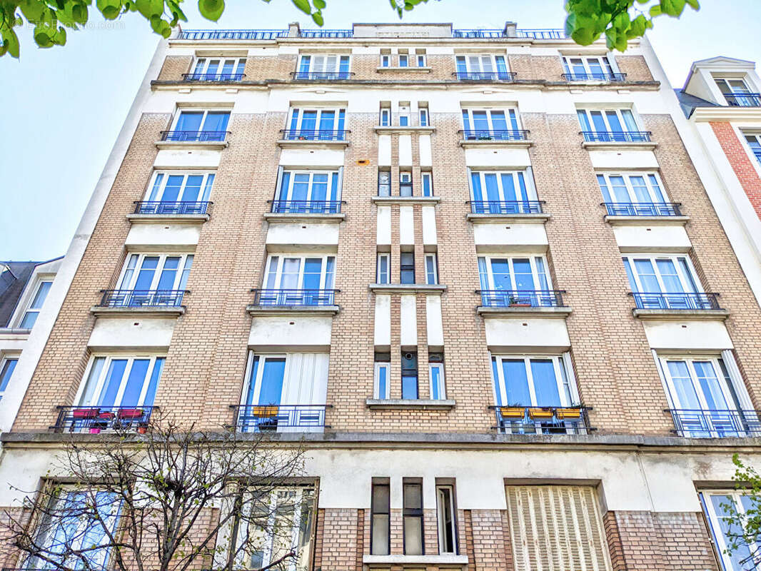 Appartement à LA GARENNE-COLOMBES