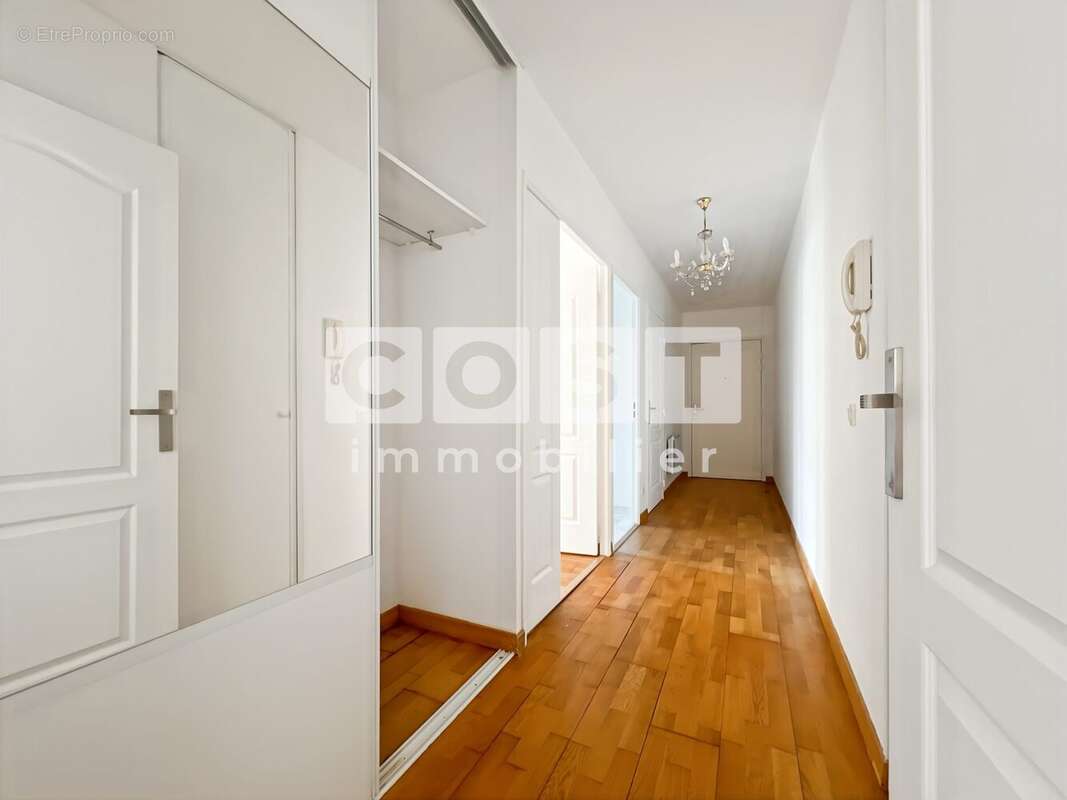 Appartement à COLOMBES