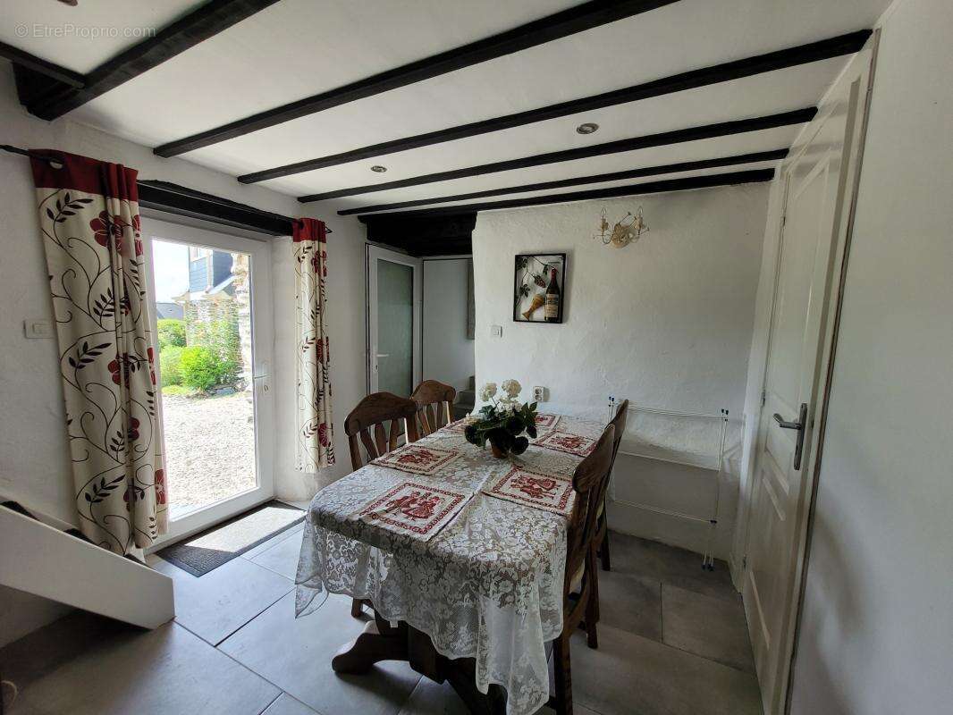 Maison à CAUREL