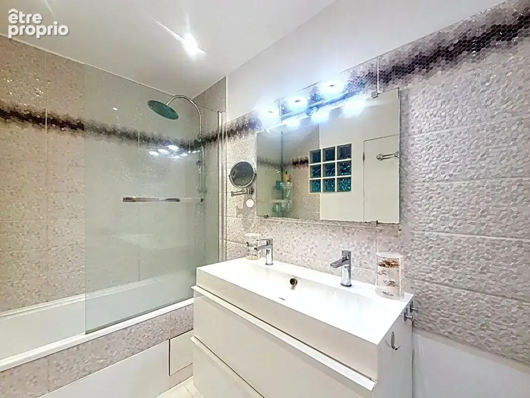 Ravissant appartement - 3 pièces - 68 m2 - balcon- parking- cave - photo 11