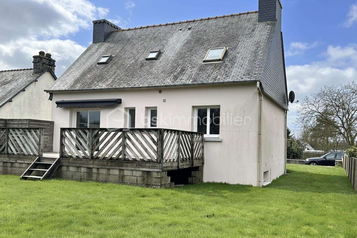 Maison à COLLINEE