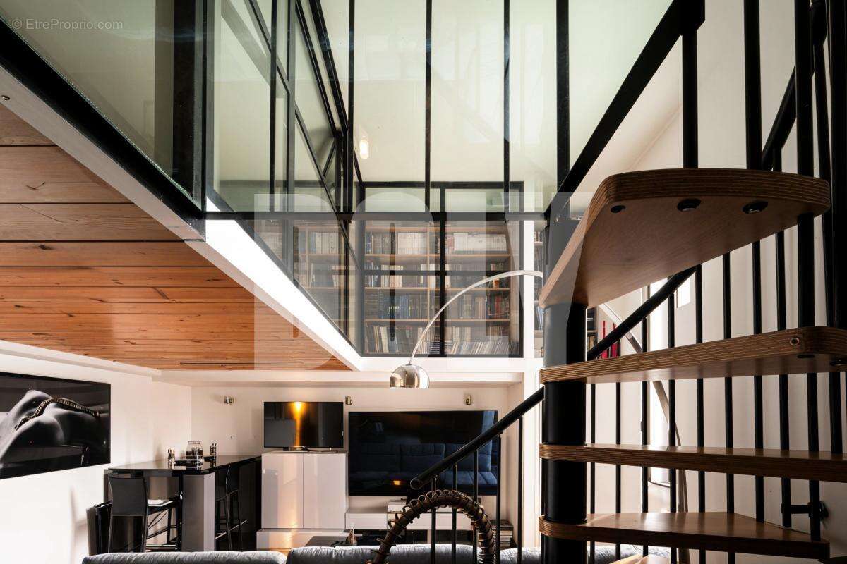 Appartement à PARIS-10E