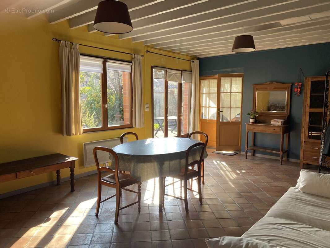 Maison à VENDEVILLE