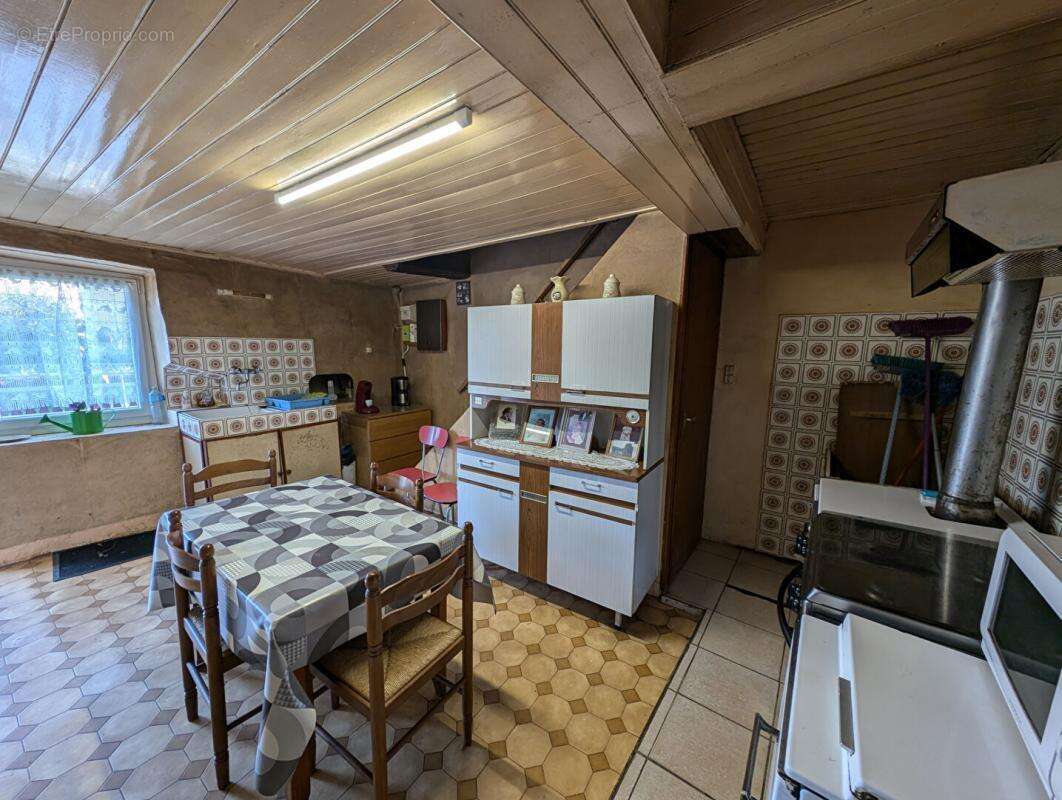 Maison à COURCHATON