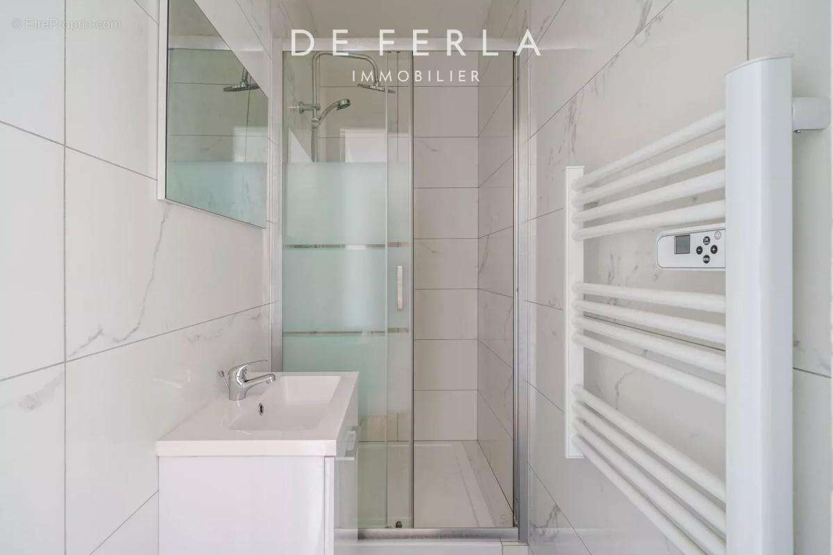 Appartement à PARIS-15E