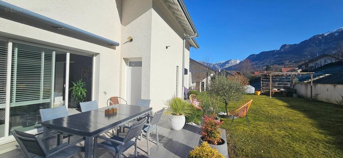 Photo 1 - Maison à LA ROCHE-SUR-FORON