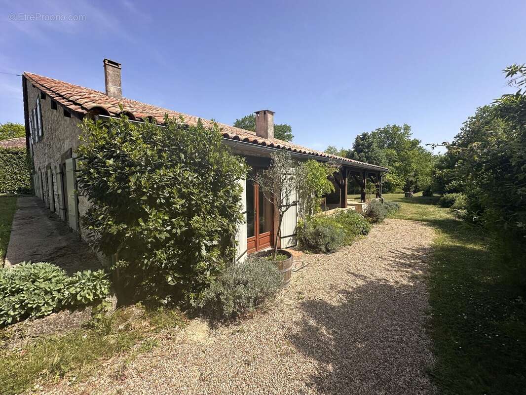 Maison à EYMET
