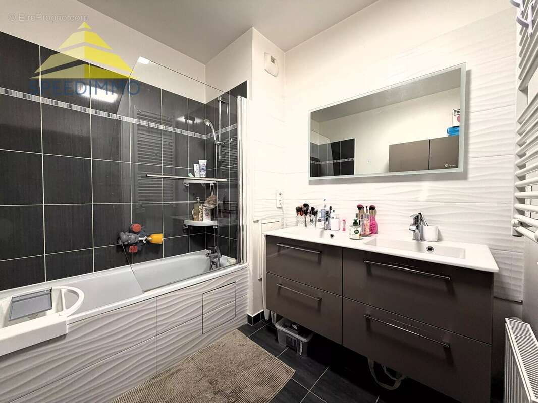 Appartement à BRIE-COMTE-ROBERT
